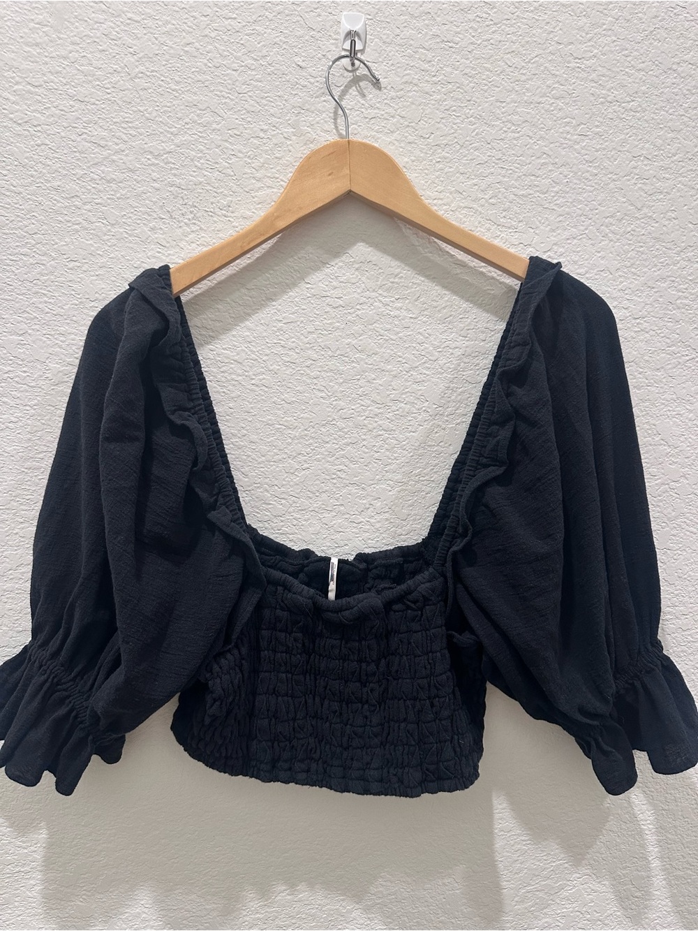 Free People Women's Black Smocked Puff Sleeve Crop Top Size M
